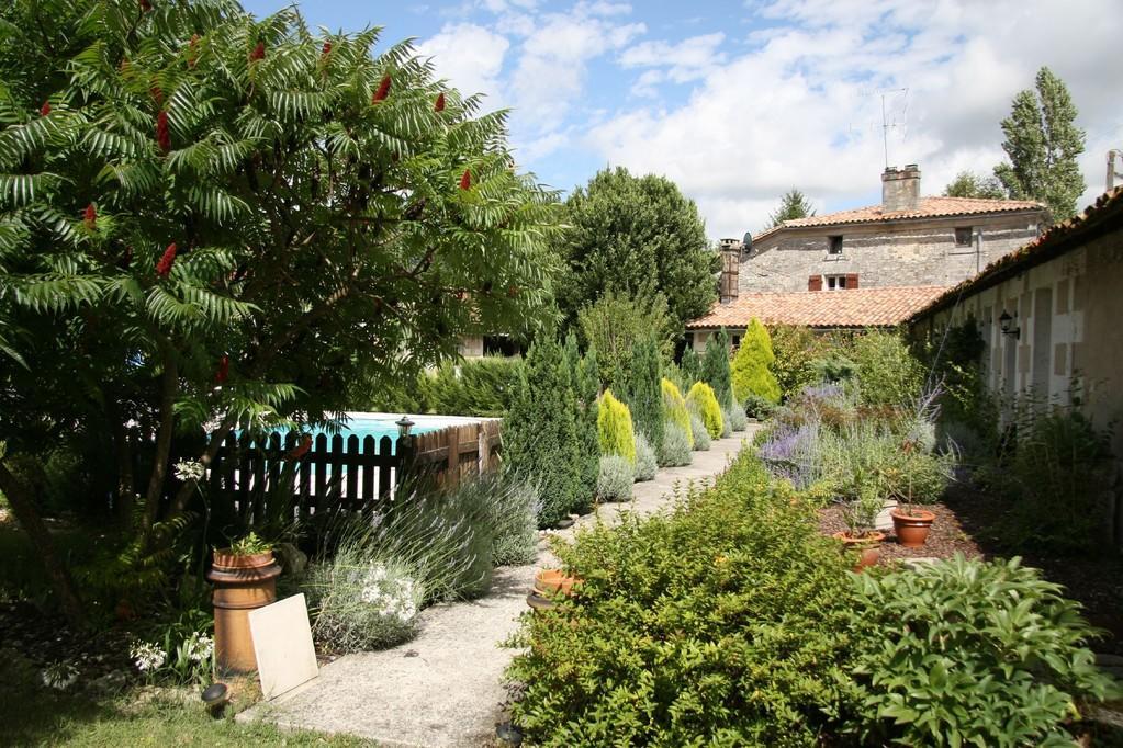 La Tonnellerie Bed & Breakfast Châteauneuf-sur-Charente Екстериор снимка